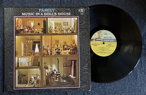 FAMILY - Music In A Dolls House
